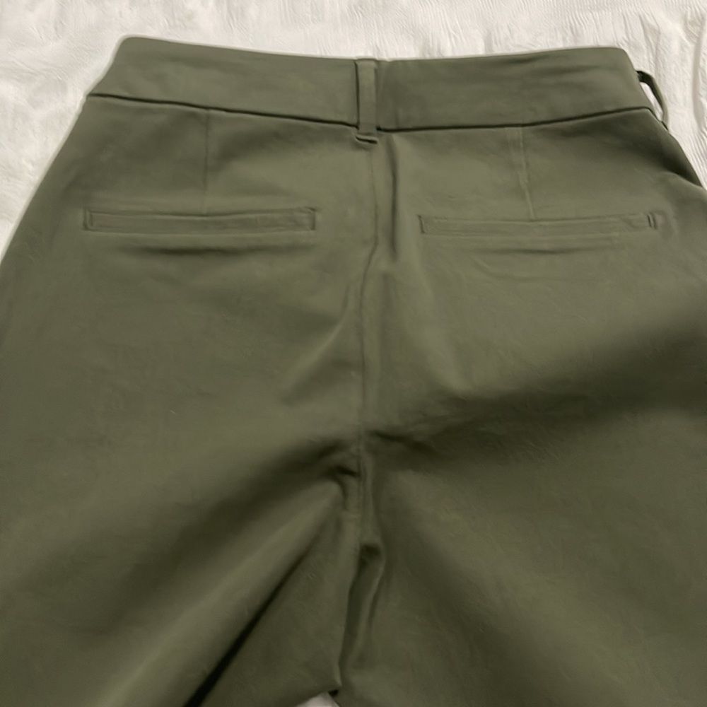 NWT- Old Navy - 24+. Pixie Pant - Picture 8 of 9